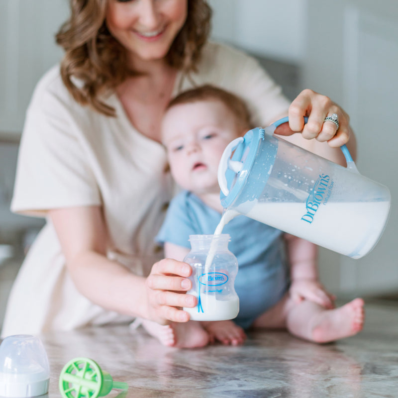 Jarra para Mezclar Leche Dr. Brown's ¡No deja grumos ni burbujas!