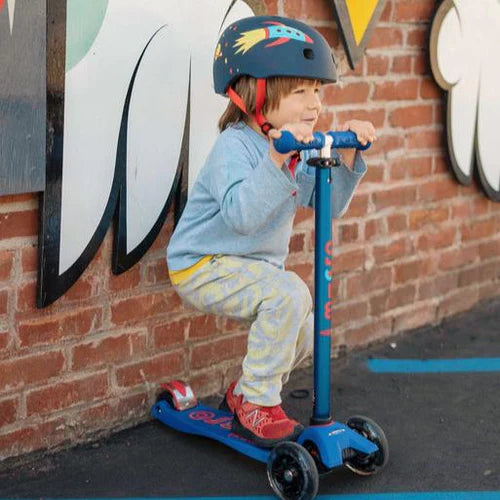 Micro Scooter Maxi Deluxe LED Azul Rojo