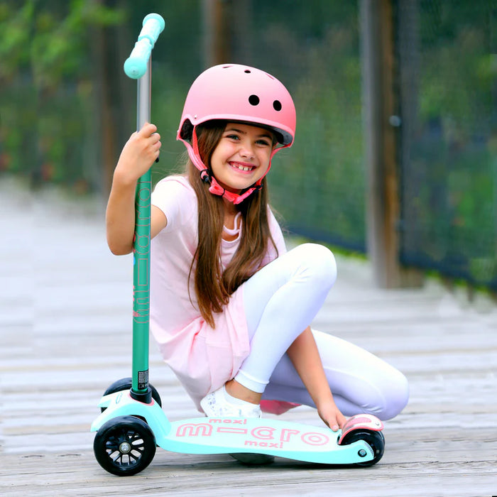 Micro Scooter Maxi Deluxe LED Menta