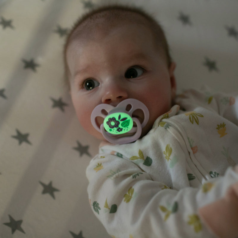 Chupete Advantage de Noche, Naturaleza Púrpura 0-6M, 2UN Dr. Brown's