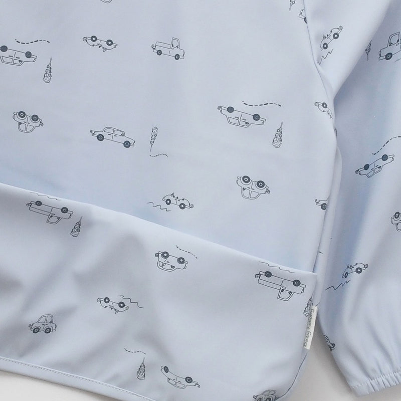 Babero impermeable mangas niño celeste