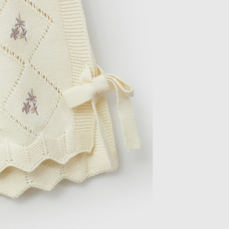 Sweater tejido niña crema 6-9M a 4-5A