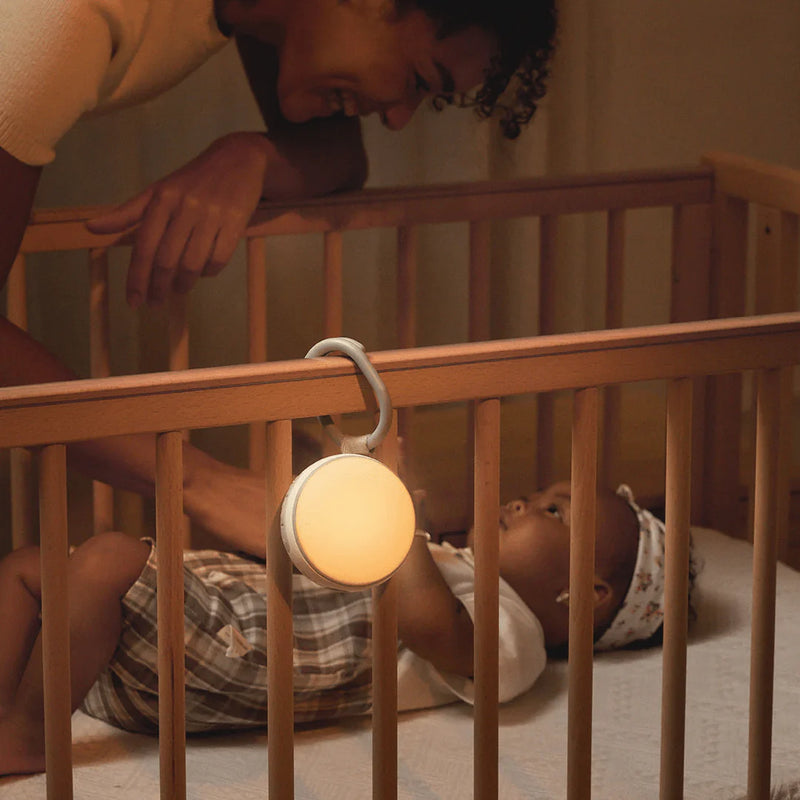 Máquina de Ruido Blanco Momcozy Portátil – 20 Sonidos y Luz Ámbar